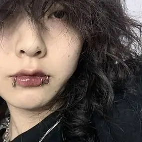 唇钉假无洞男设计感饰品防过敏珠子不打孔酒窝万圣节唇环耳钉恶魔