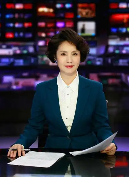 徐俐图片 央视主持人徐俐图片