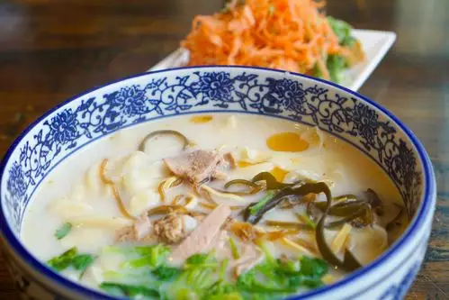 郑州探店—76人老烩面