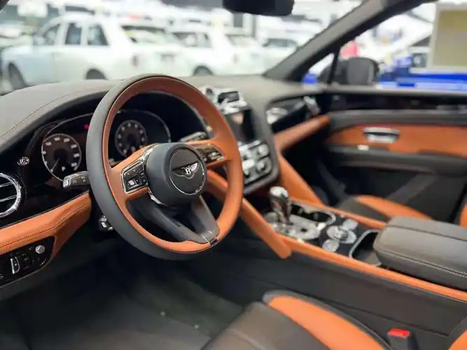 宾利添越2022款 4.0t首发限量版  现车售全国