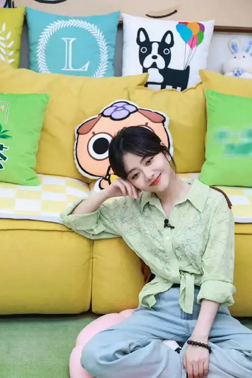 谭松韵工作室发布声明回应谭松韵嘴角受伤情况,称目前正在顺利恢复中