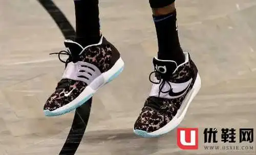 杜兰特上脚kd14代篮球鞋kd14中底配置如何