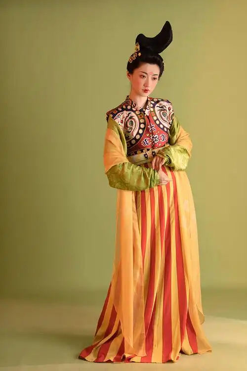 乔织-西域纪特别系列-阿斯塔那舞女唐制复原衫裙背子原创汉服设计