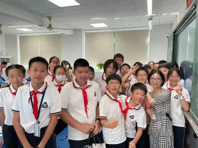 【泉新闻】躬耕教坛,强国有我——甘泉外国语中学庆祝第39个教师节