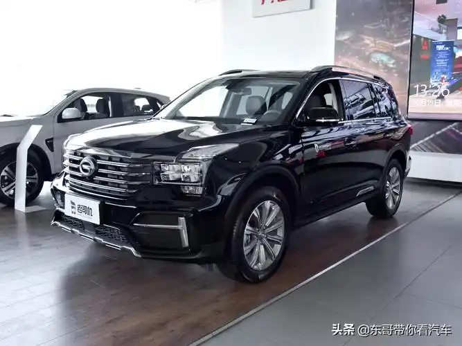 国产豪华大7座,配很强的2.0t发动机,带你看传祺gs8