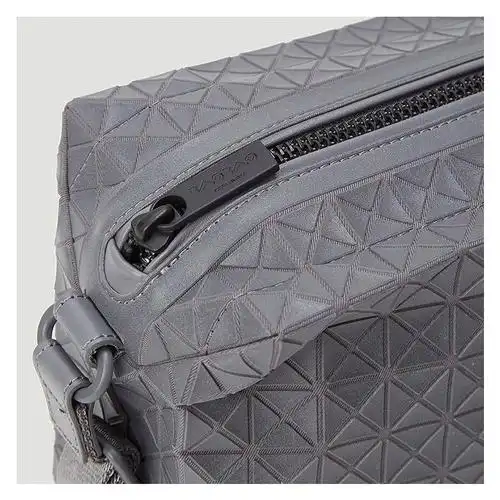 issey miyake/三宅一生 21年春夏 男包 男性 灰色 斜挎包 bb17ag751