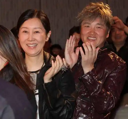 分手十年50岁孙楠与49岁买红妹近况天差地别不过怪谁呢