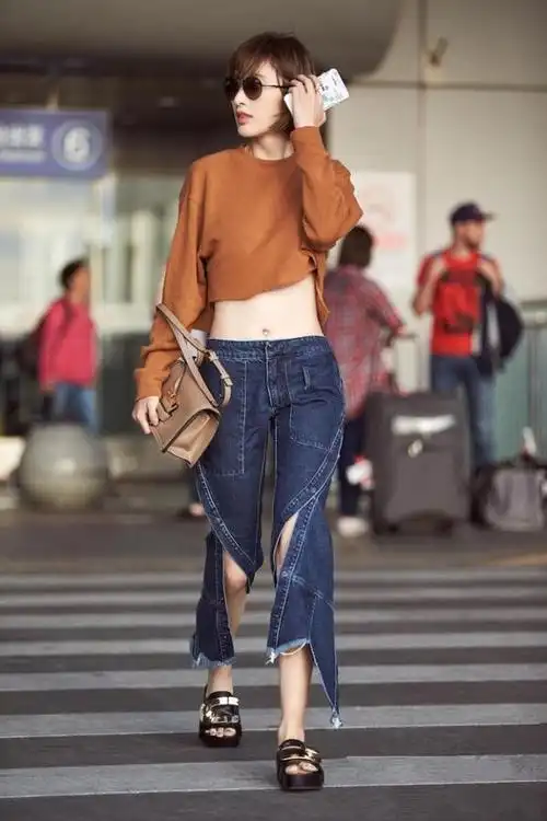 张俪短发露脐装性感妖娆街拍写真图片