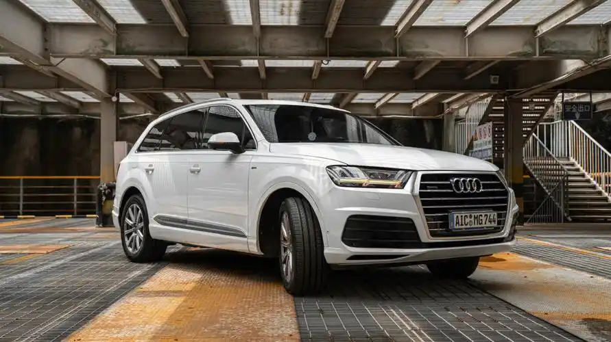 车摄奥迪q745tfsiquattro