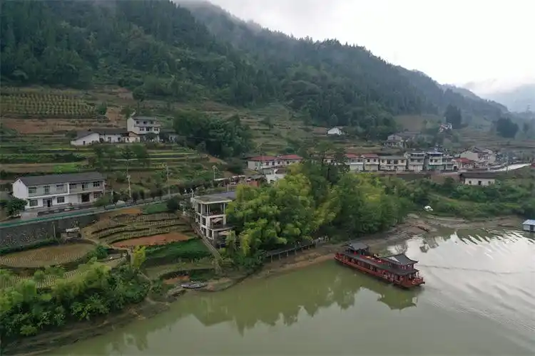 6969地址:安康市石泉县后柳镇群英村七组6969电话