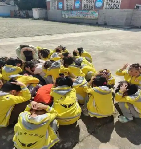 同时,也进一步检验了幼儿园对突发安全事件的应急能力.