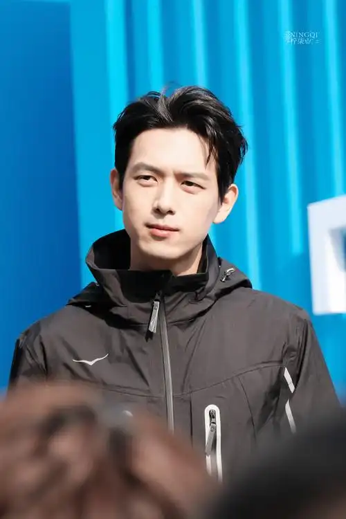 李现##李现又瘦了##李现入职挑战被卷到了