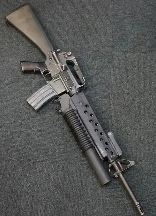 日本古董枪店销售的无害化处理m16a2步枪被阉割后的枪在日本法律上