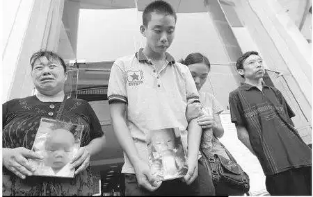 香港司机驾车在深圳拖死婴儿终审被判死缓