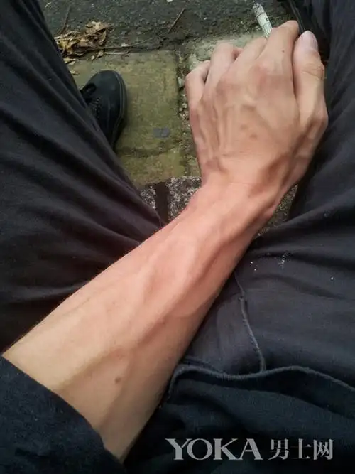 要什么大块肌肉 青筋暴起才够猛