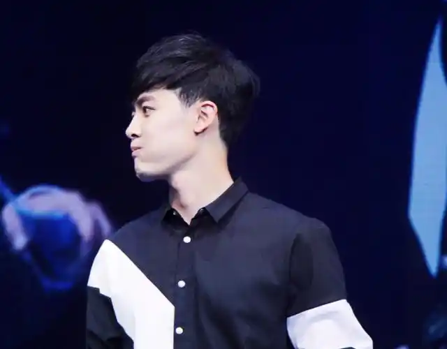 关注  付辛博 壁纸 头像 评论 收藏