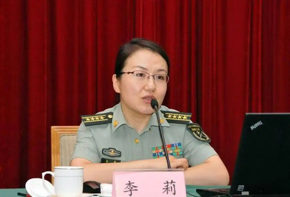 军事专家李莉:犀利的军事点评,让一向狂妄的美国都有所忌惮_基层_中国