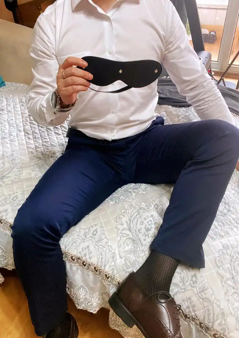 正装皮鞋 #正装 #正装男 #职业 #成熟男人 工作很累, - 抖音