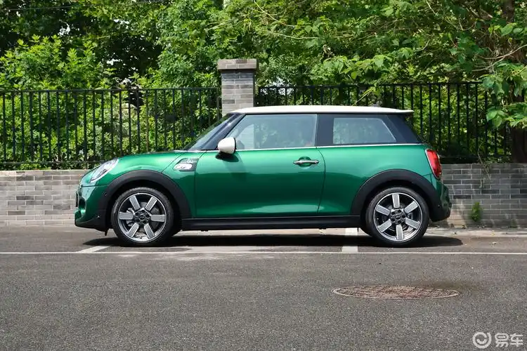 60周年纪念版 2.0t cooper s 双离合 三门版