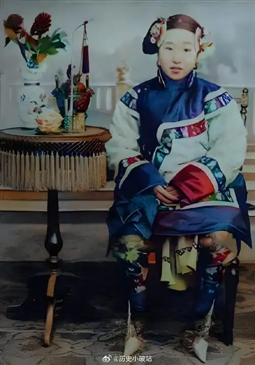 清末民初缠足的青楼女子#历史小破站##历史老照片