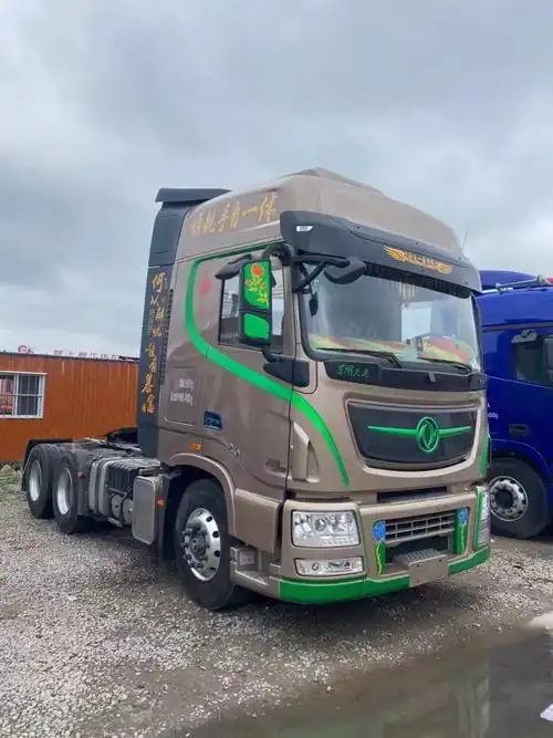 东风商用车天龙旗舰半挂车