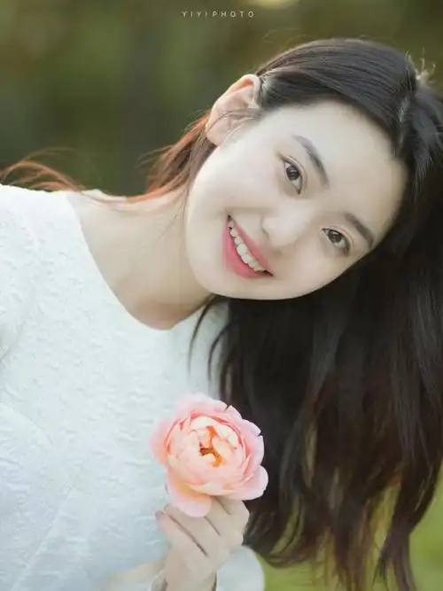 单人人像照怎么拍?这些姿势教会你,拍美美人像照很简单