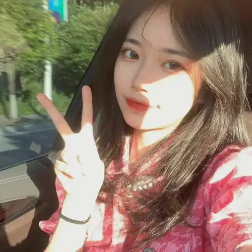 剪刀手比耶真人可爱甜美女生头像_8