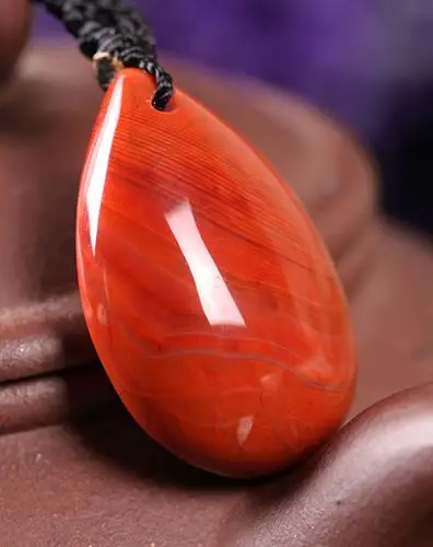 南红独特纹理吊坠