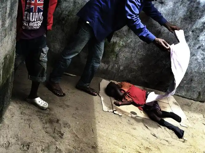 an npr photographer looks ebola in the eye