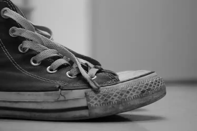 6月2日 又穿烂了一双帆布鞋