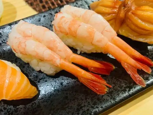 赤贝手握 第一次认真的发现赤贝展开了还蛮好看的哈哈哈～赤贝肉很