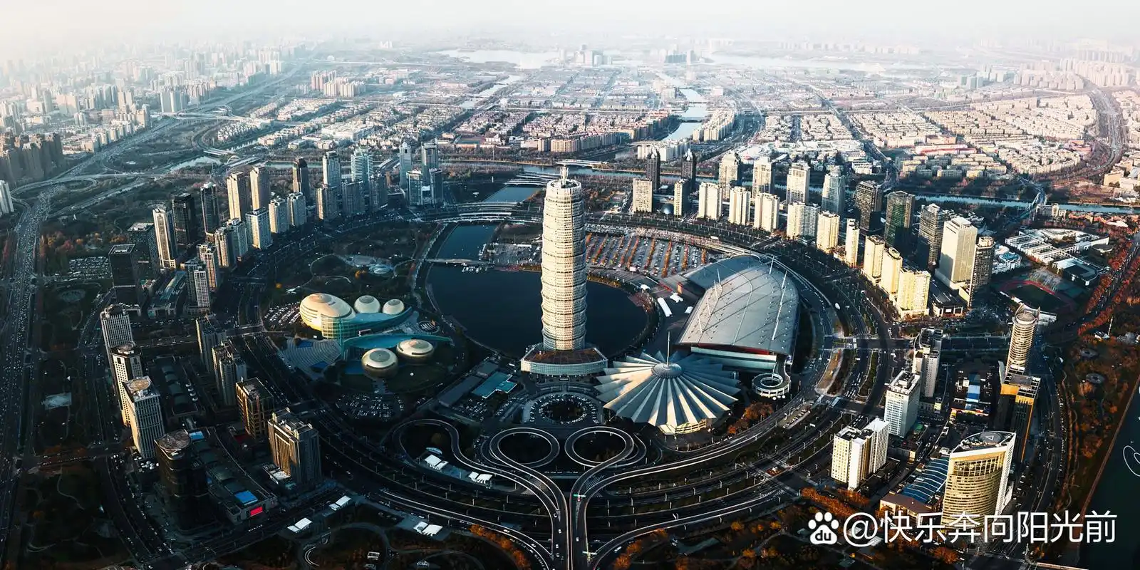 郑州玉米楼cbd日落全景航拍 最近都是雾霾天,硬飞就完事儿了