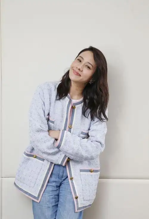 看完扫毒240岁林嘉欣被观众吐槽脑海里全是她的颈纹