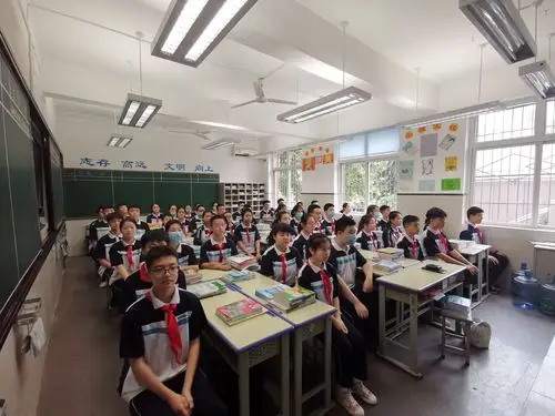 以梦为马,不负韶华——西安市庆安初级中学初二年级开学季