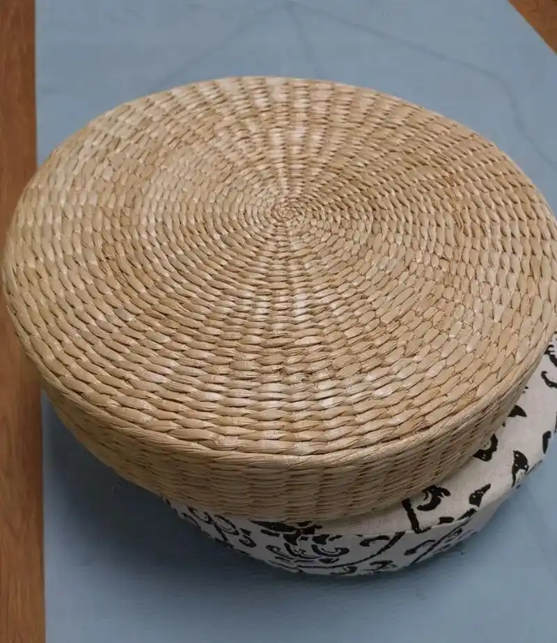 看农家人自己编织的草编坐垫 ,纯手工蒲团飘窗坐垫打坐禅修修行 - 抖