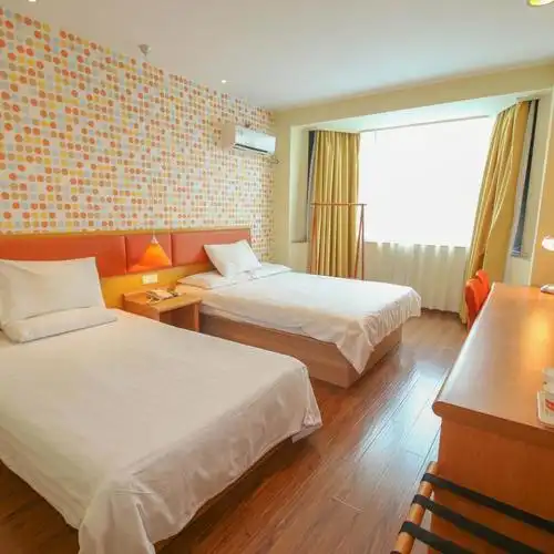 同程首页 酒店预订 南昌酒店预订 舟山总府路步行街附近宾馆