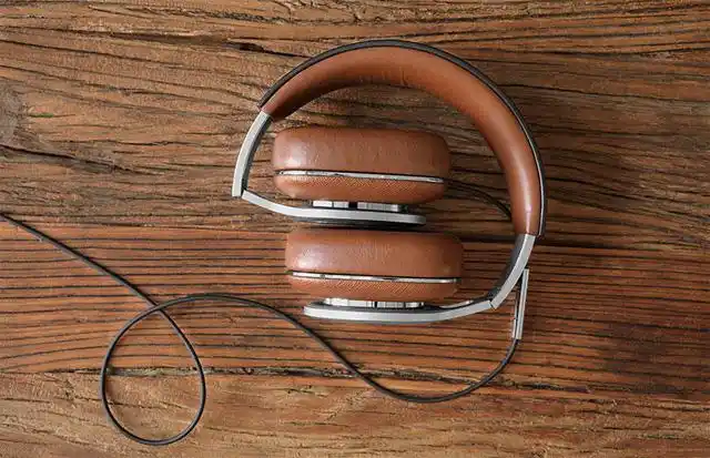 宝华韦健bwbowerswilkinsp9签名版旗舰耳机