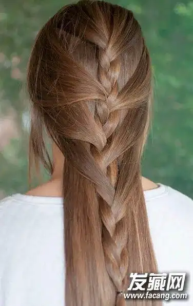 【图】长发简单编发技巧 清新淡雅女神范十足(4)_女生长发发型_发藏网