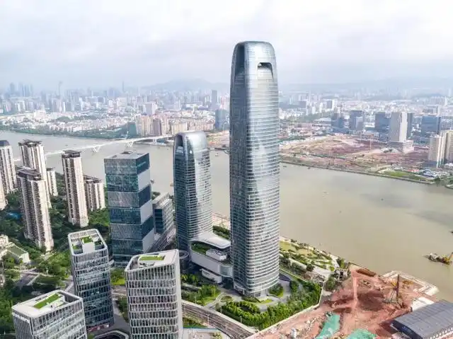 广州琶洲地标建筑——保利天幕广场