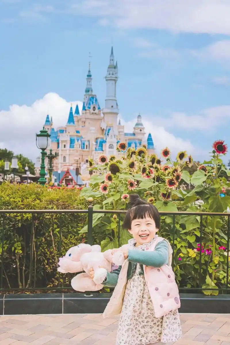 我们是上海迪士尼跟拍摄影师 - 抖音