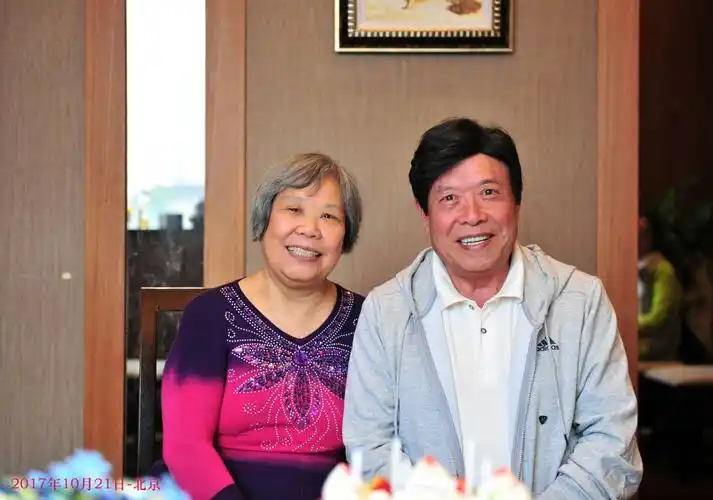 感恩 养育 ——陈力五十岁生日家庭聚会 2017-10-21