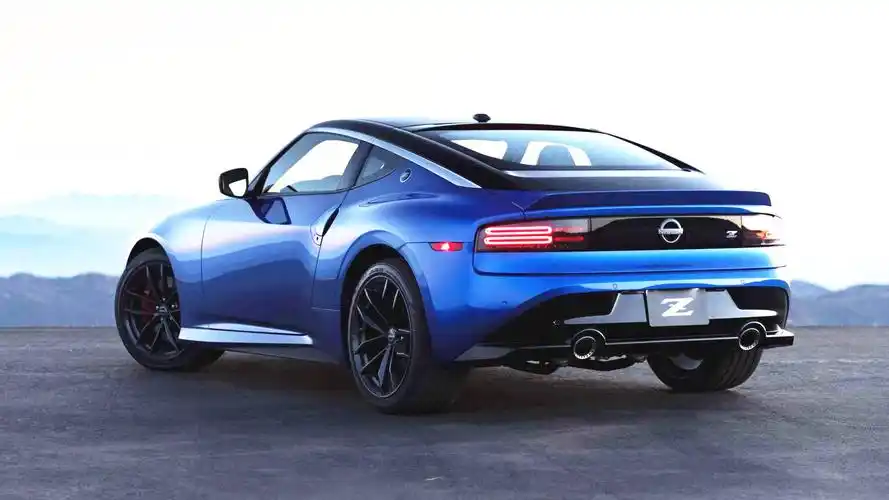 日产全新z系列跑车首发搭载双涡轮增压v6动力最大输出400马力