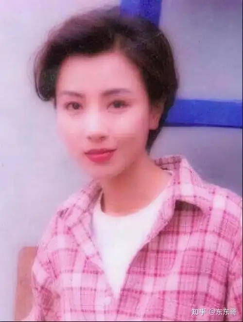 刘銮雄风流事女星一网打尽被讽绝育的狗