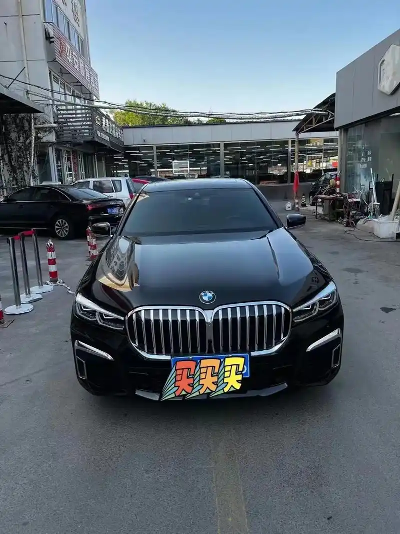 在拿下19年新款宝马730,大鼻孔新款液晶仪表, - 抖音