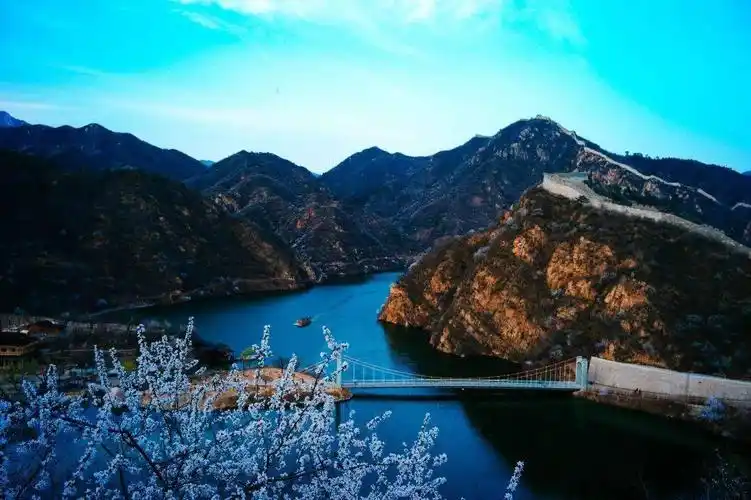 北京响水湖长城自然风景区位于北京市怀柔区慕田峪西部,属明代长城