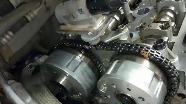 10万公里需要换正时链条吗维修工出现这两个现象再换也不迟