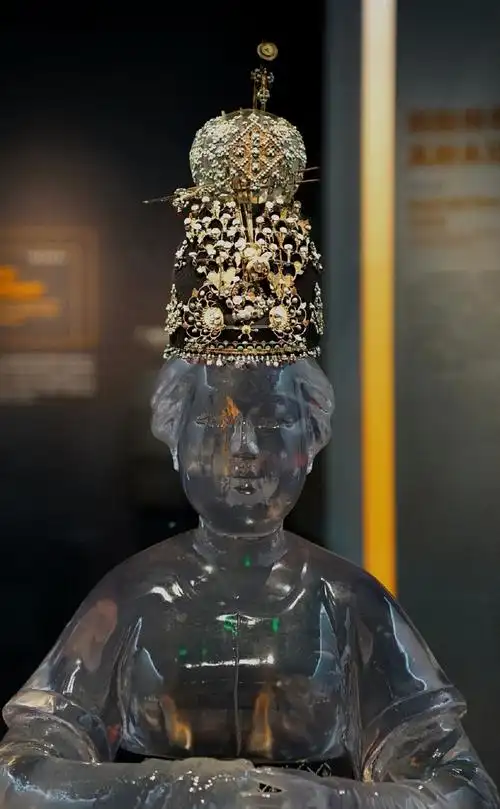 区西安理工大学曲江校区李倕墓出土陕西考古博物馆展品李倕虽不是公主