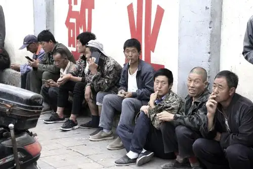 路边找活的民工