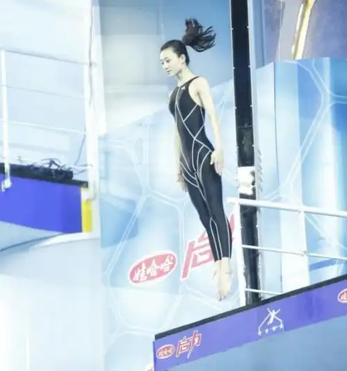 盘点明星跳水动作 沙宝亮最标准周韦彤最性感