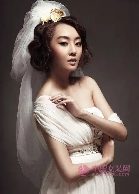 刘洋绝美婚纱照献礼情人节(图5)